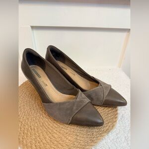 Clarks Linvale Vena Pumps Gray Suede Leather‎ Shoes Kitten Heels